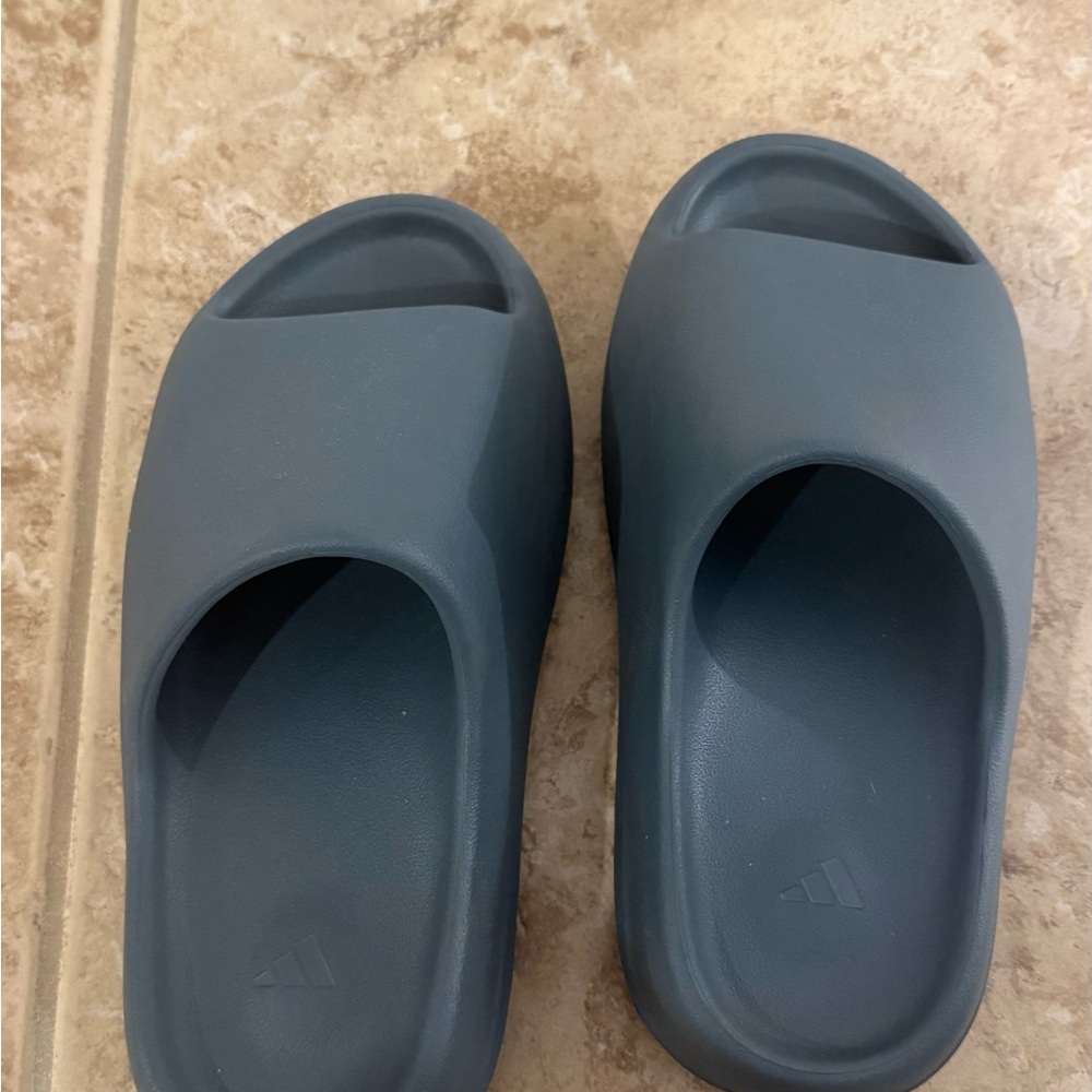 Yeezy Dark Gray Women's Slides